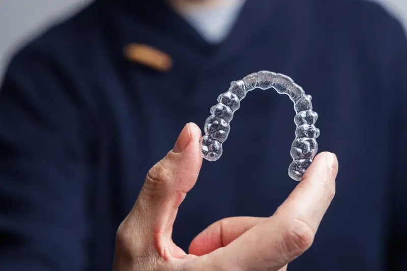 Dlaczego warto wybrać leczenie Invisalign?