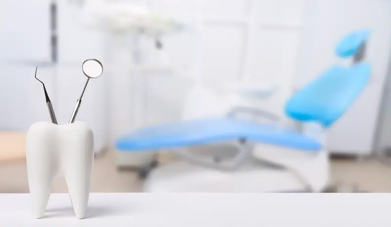 Czy z opryszczką można iść do dentysty?