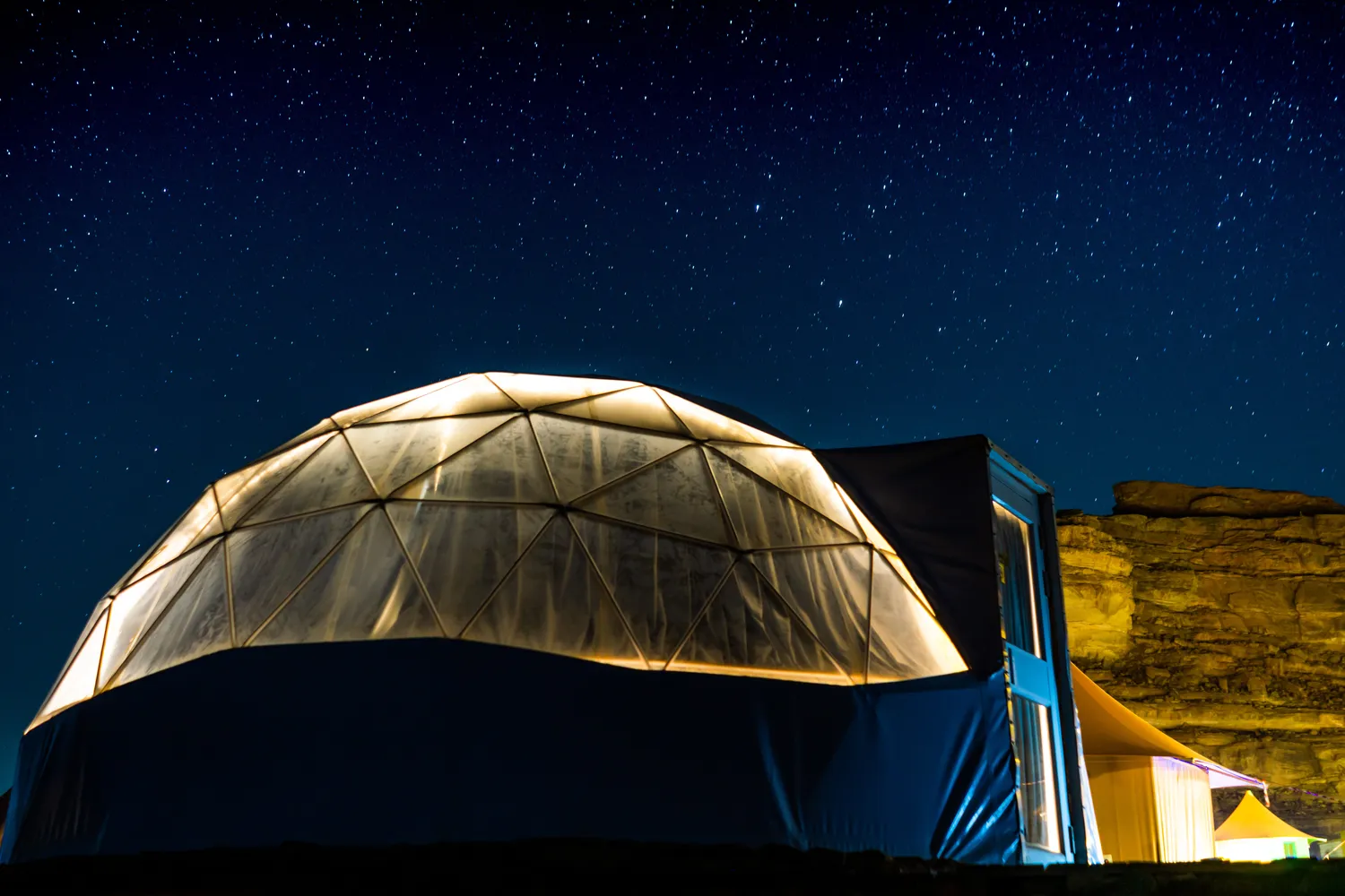 Namiot sferyczny całoroczny 